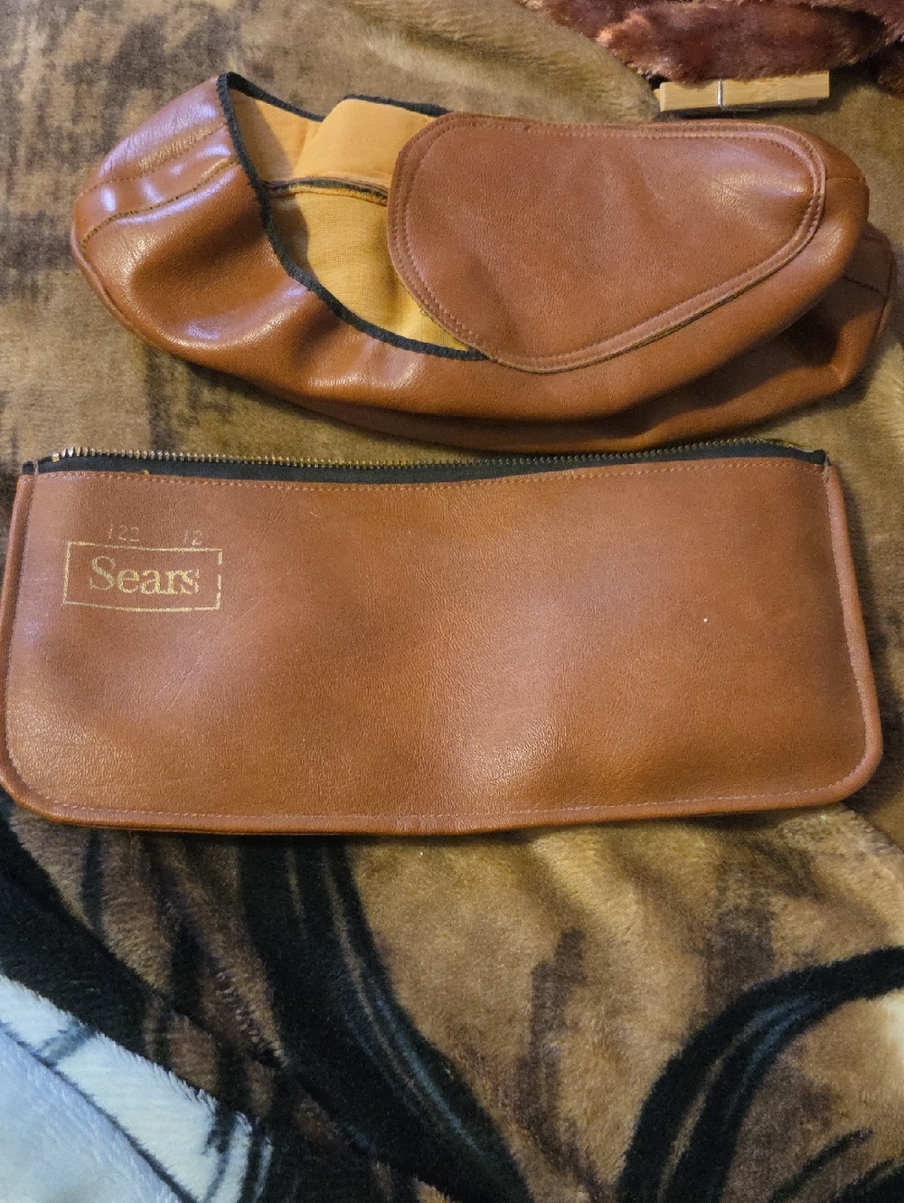 Slippers Sears Tan/Brown Leather Travel Pouch Duo